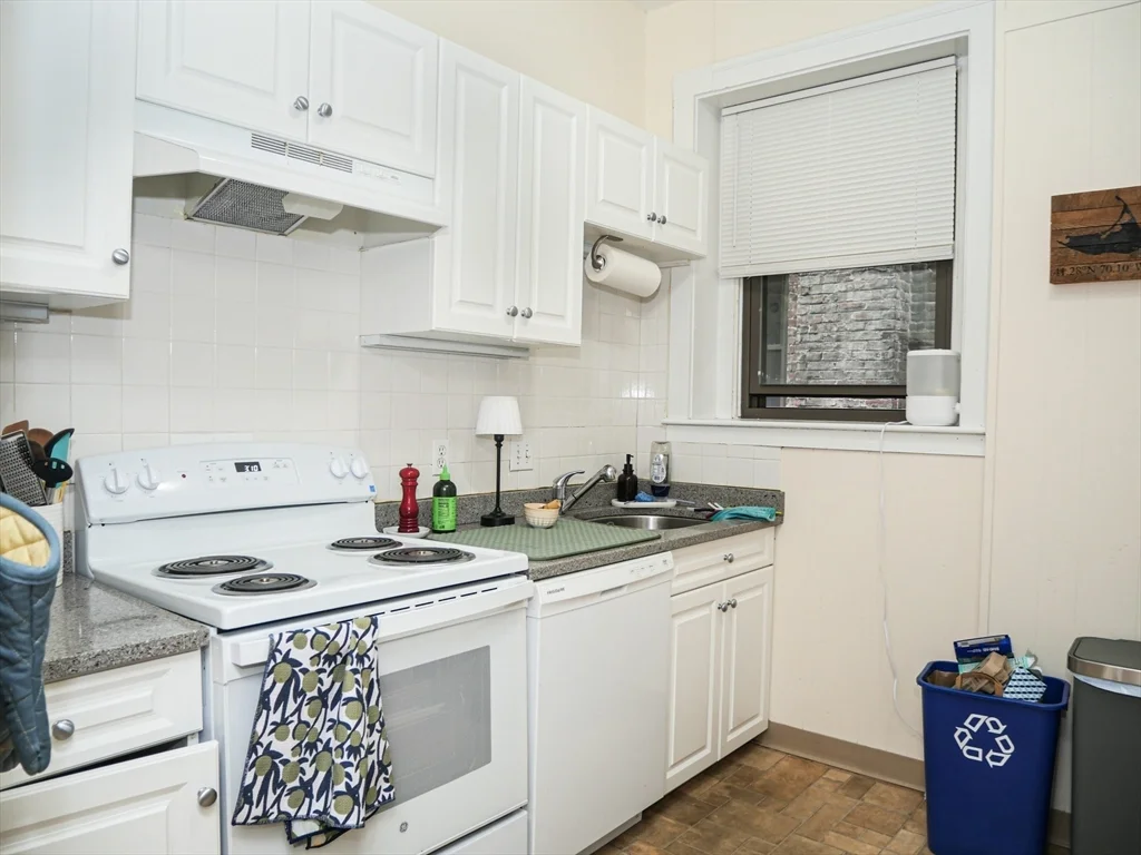 1386 Beacon, Coolidge Corner