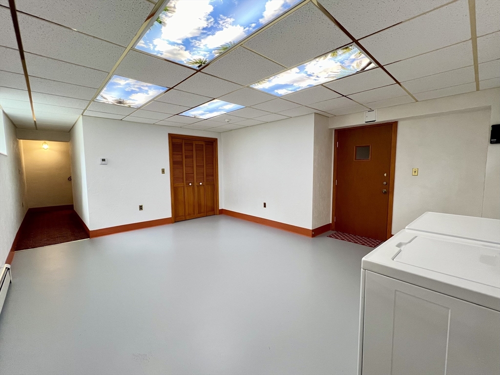 177 R Faneuil St, Oak Square