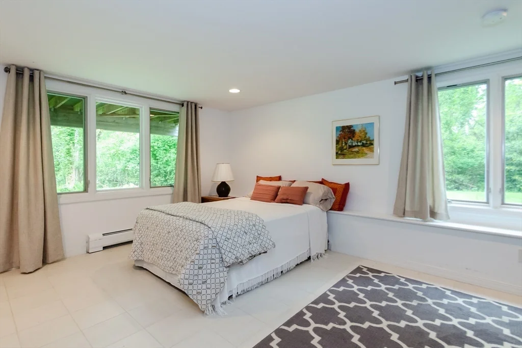 3 Nonquitt Ave, Nonquitt