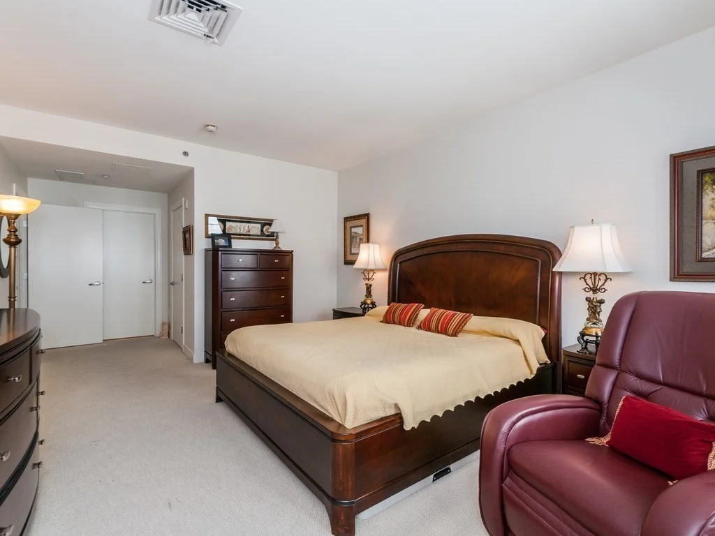 303 Columbus Ave, Back Bay