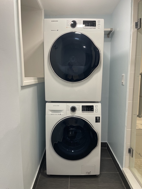 92 Green St, Charlestown