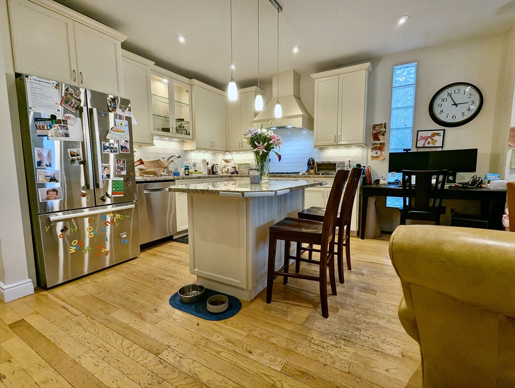 925 East Broadway, South Boston