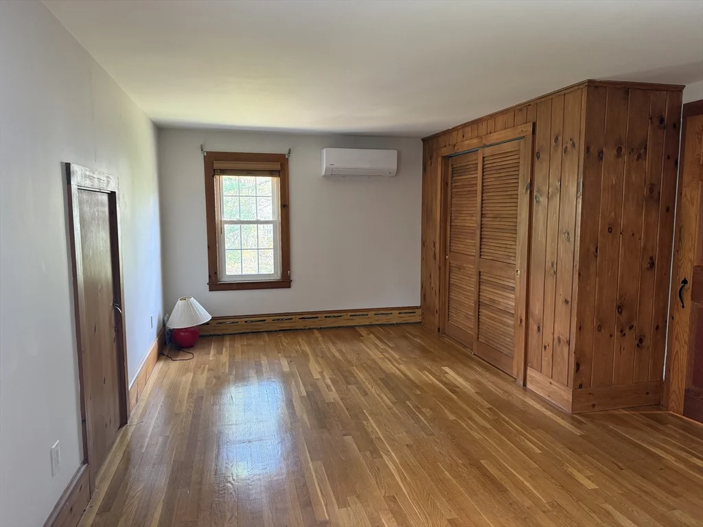 3 Crescent St, West Bridgewater