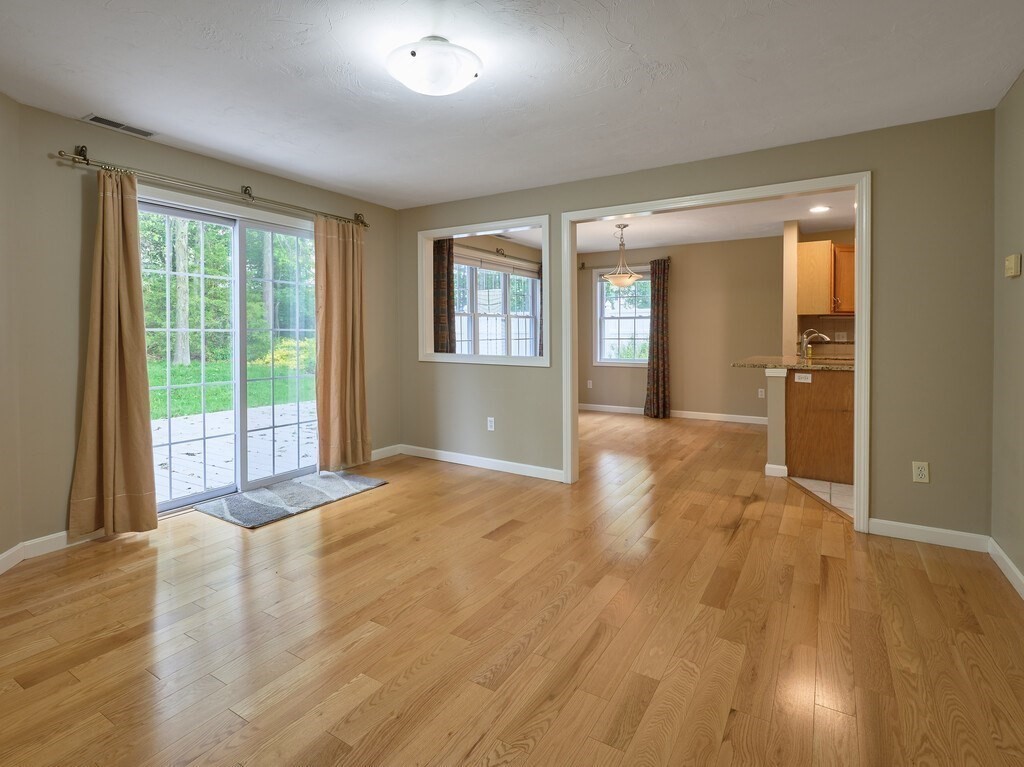 9 Angela Rose Ln, Worcester