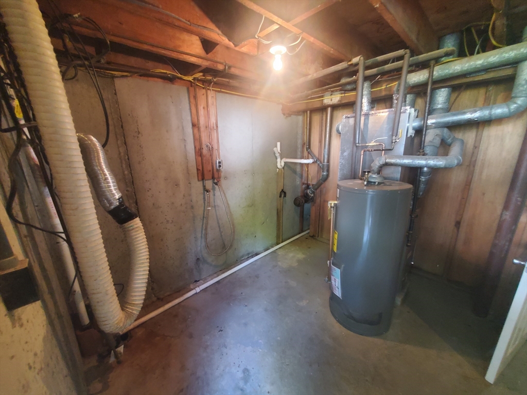 174 Pine St, Holbrook