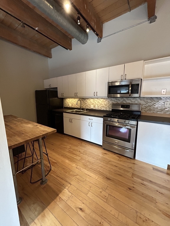 21 Wormwood St, Seaport District