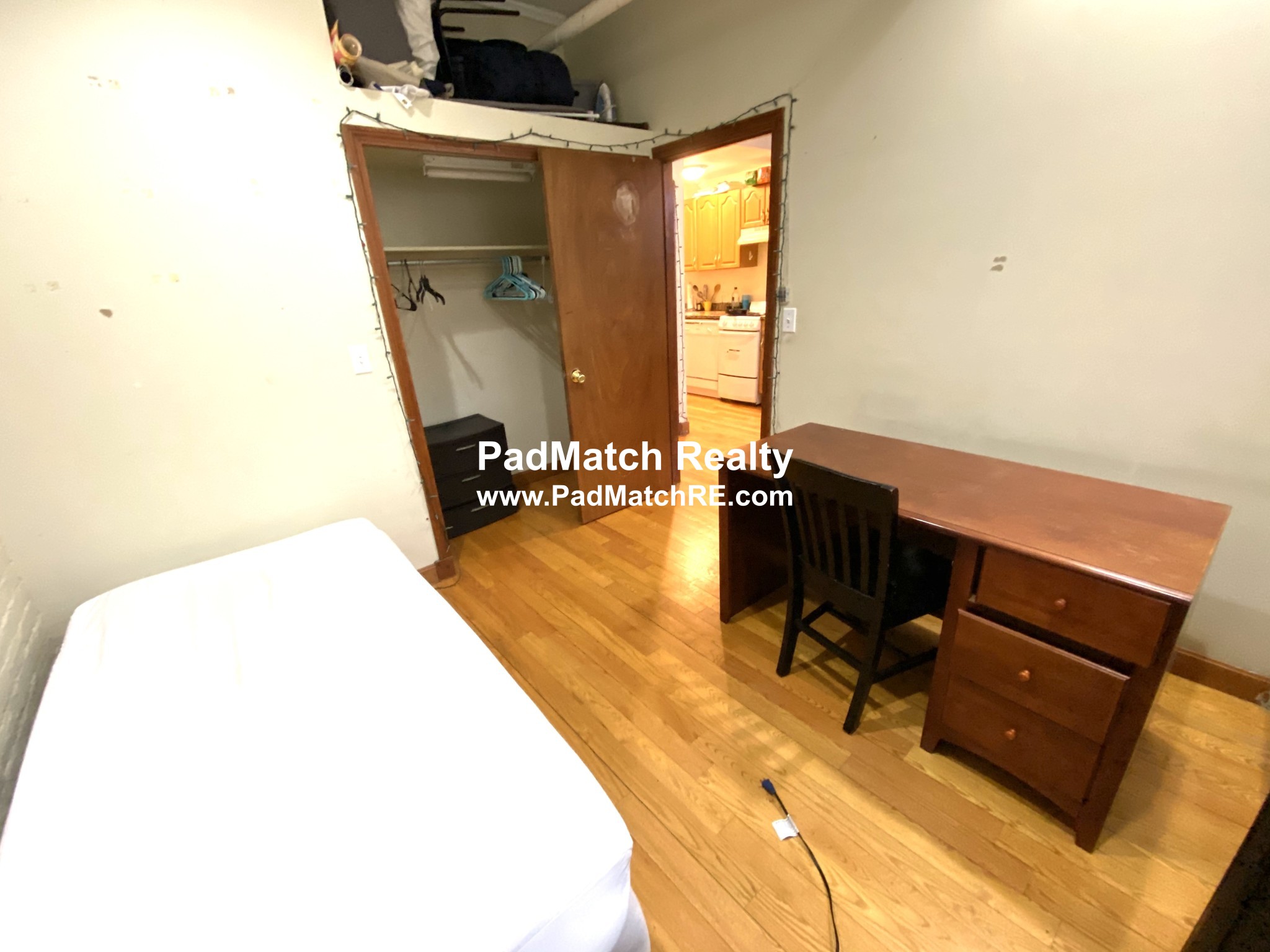 204 Hemenway St, Fenway