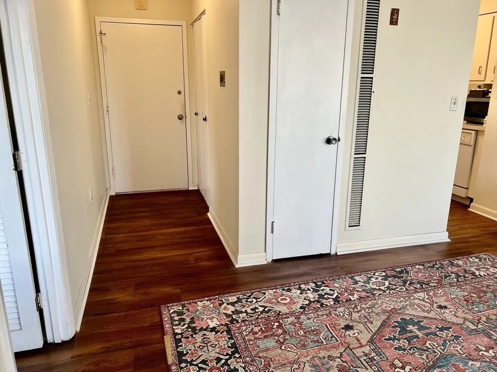 1006 Paradise Rd, Swampscott