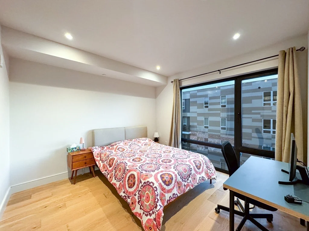 1 Nevins Hill Way, Brighton