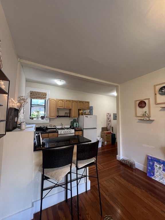 65 Burbank St, Fenway