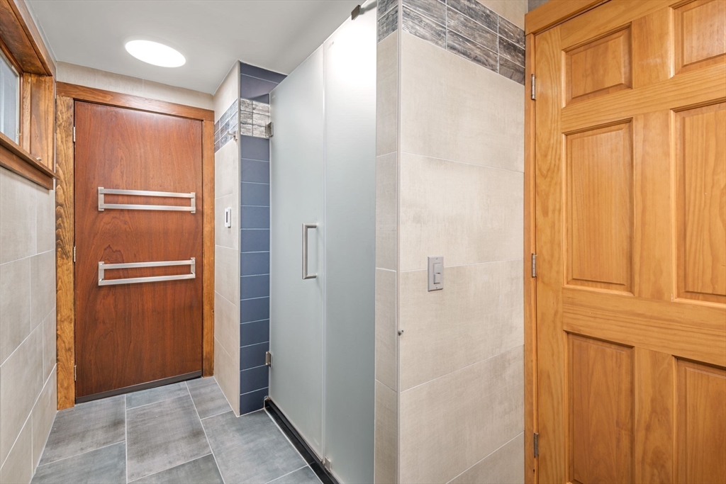 331 Granite St, Folly Cove