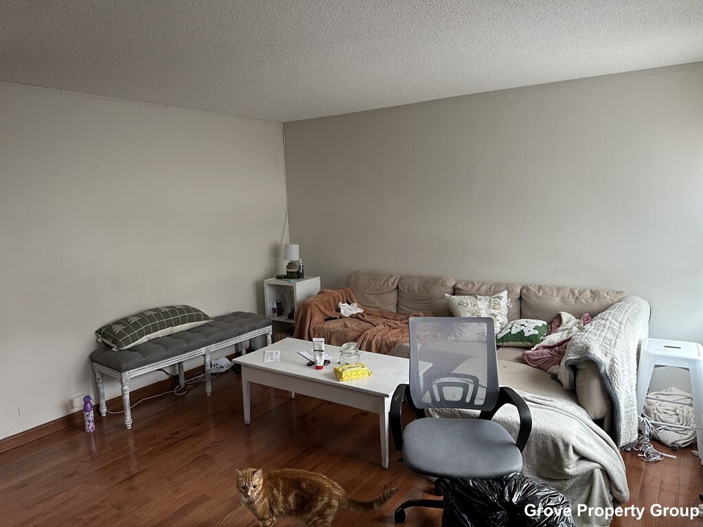 110 West 8th St, South Boston