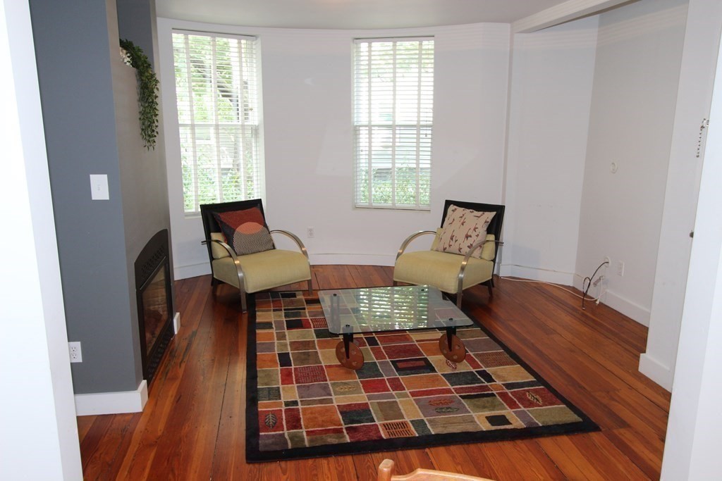 94 Brook St, Central Village