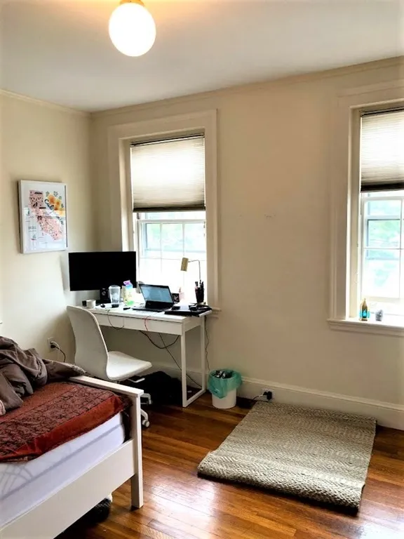 32 Shepard St, Harvard Square