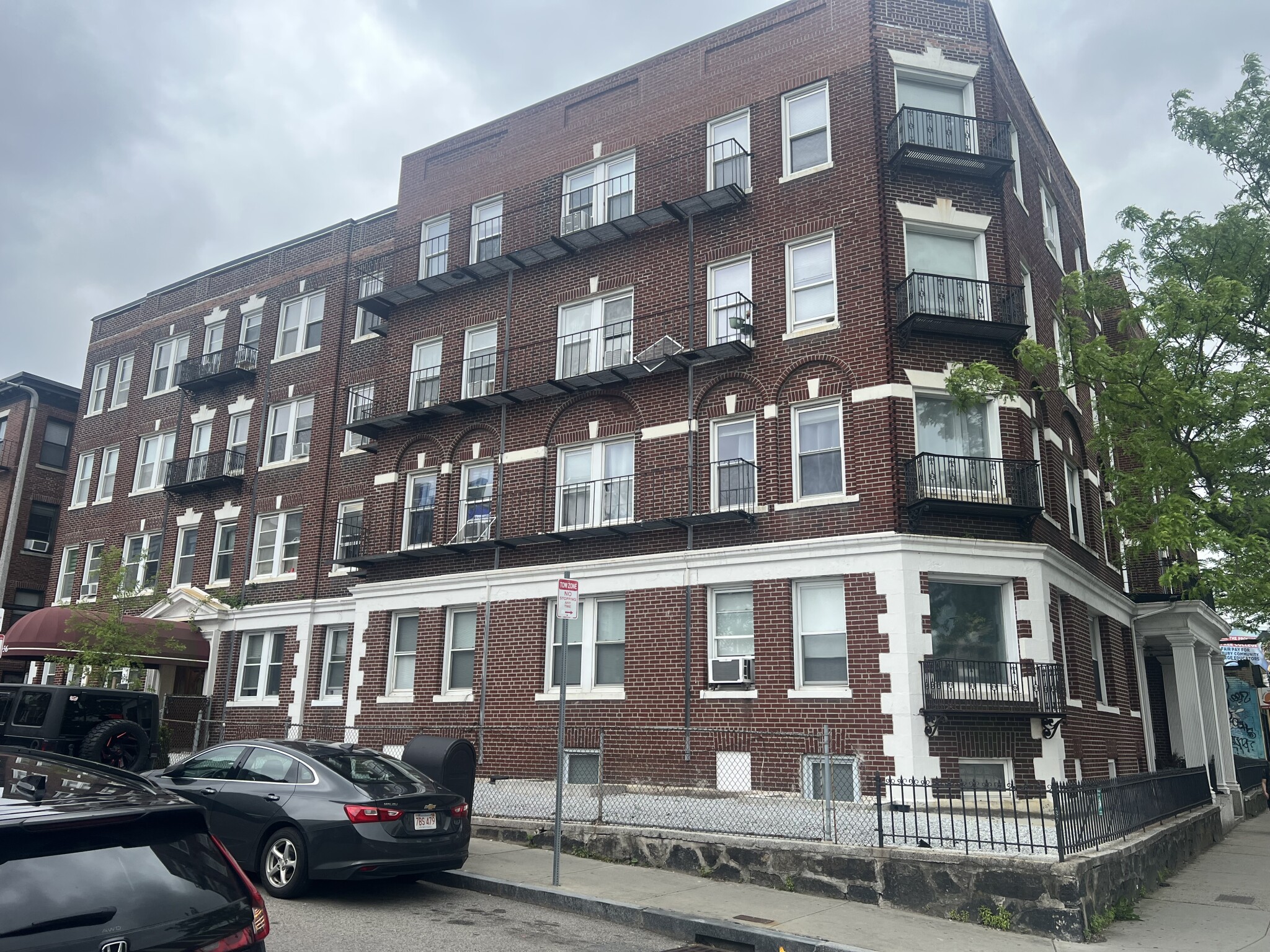 178 Brighton Ave, Allston