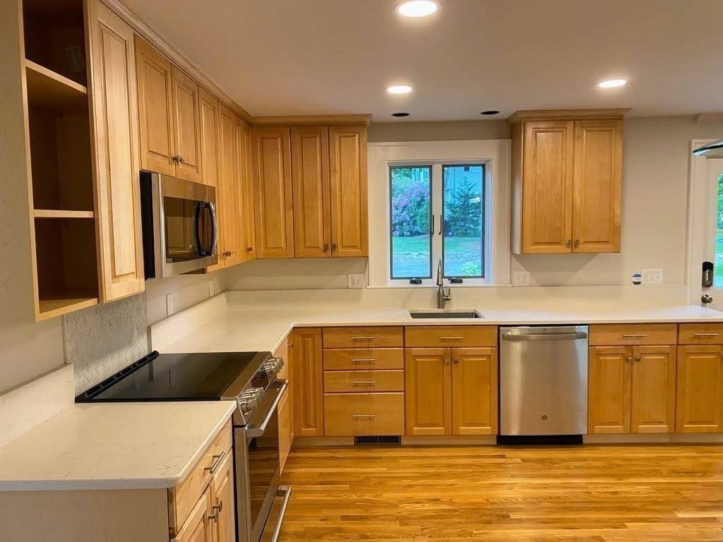 6 Surrey Rd, Newtonville