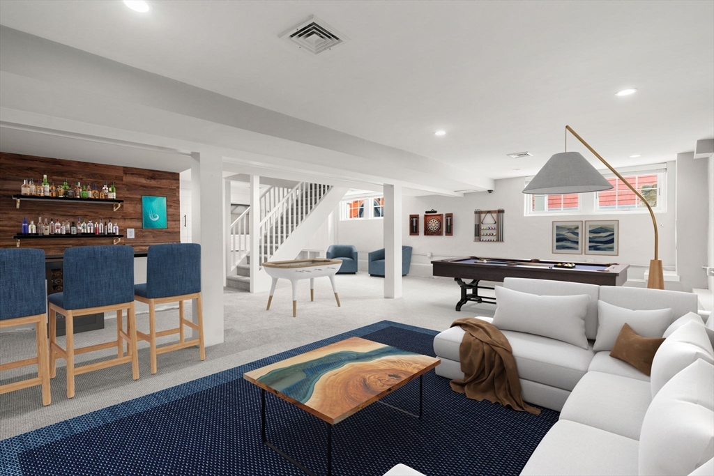 176 Winthrop Shore Dr, Winthrop