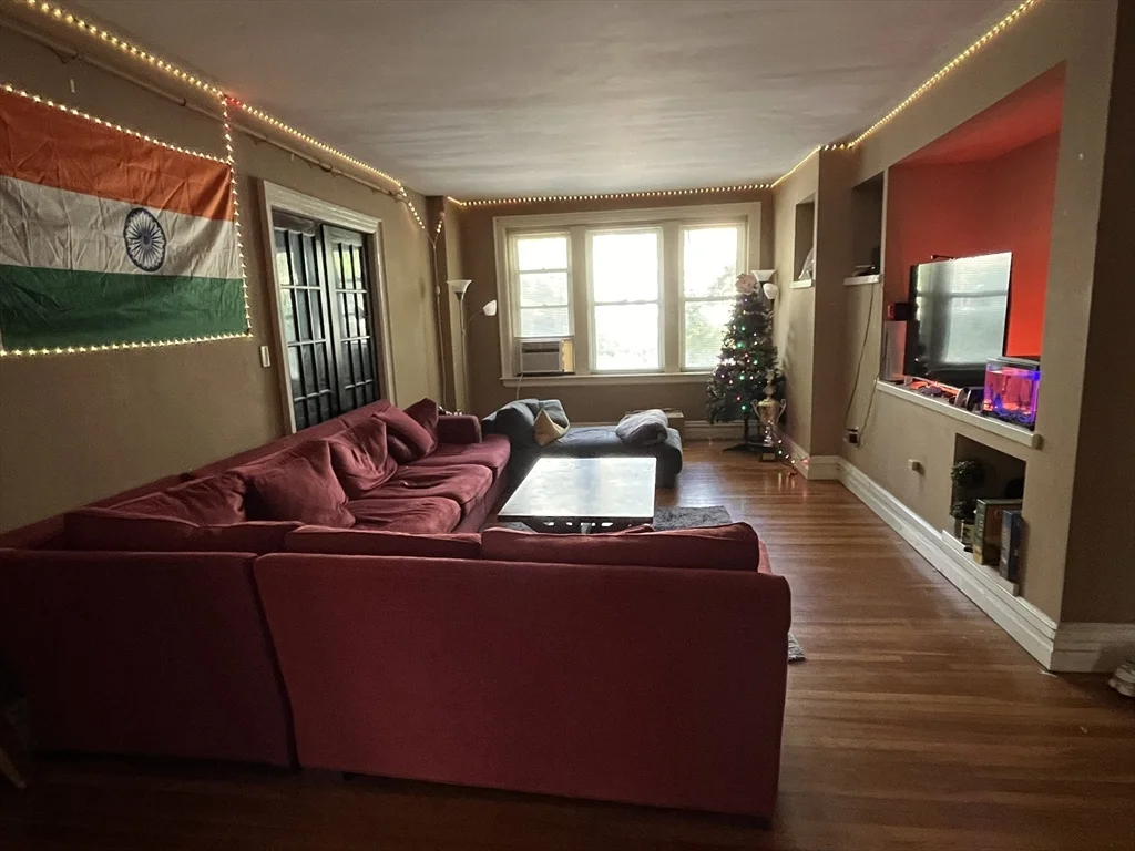 317 Saint Paul St, Coolidge Corner