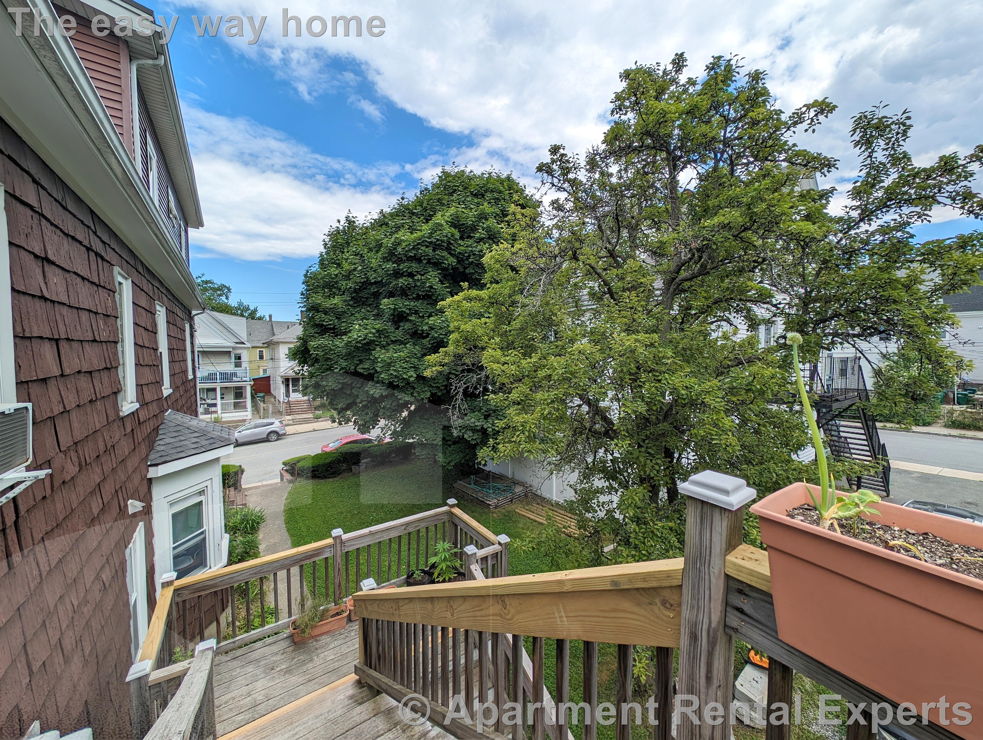 65 Medford St, Magoun Square