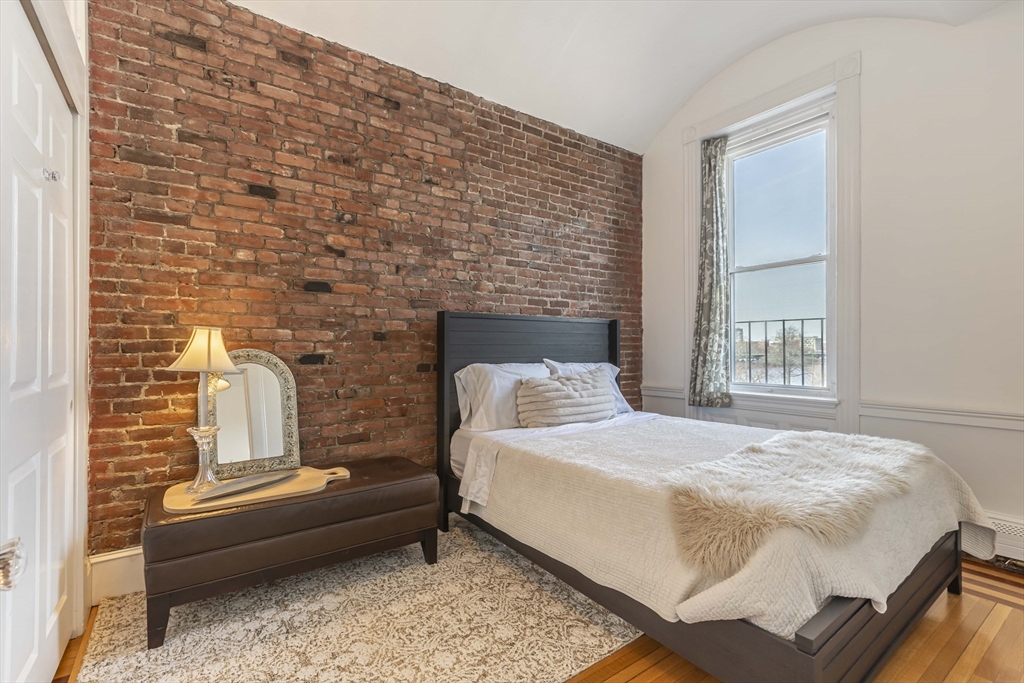 462 Beacon St, Back Bay