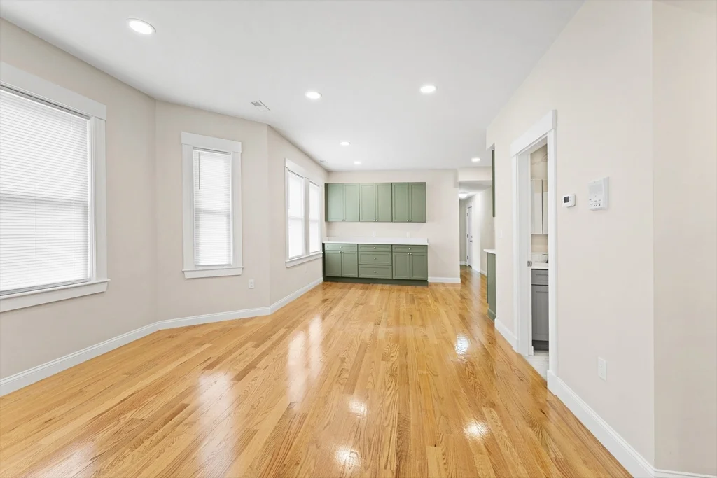 42 Almont St, Medford