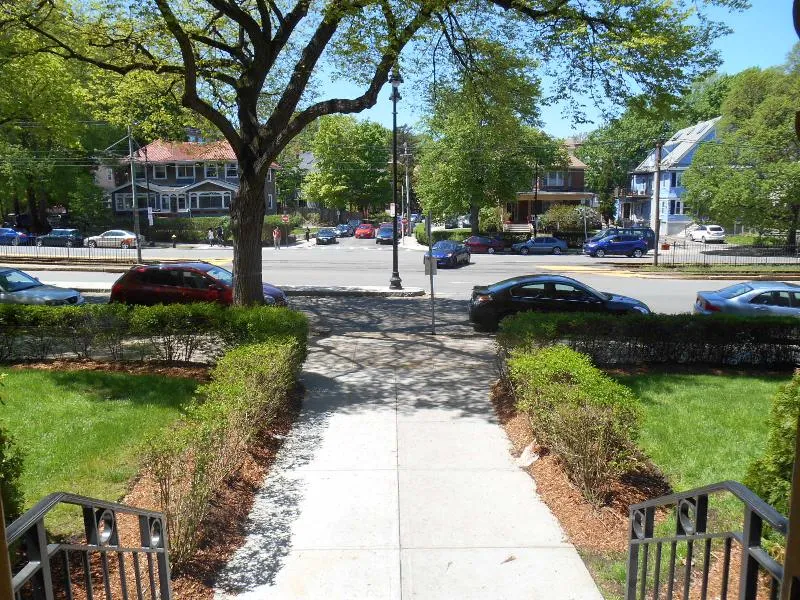 1850 Commonwealth Ave, Brighton