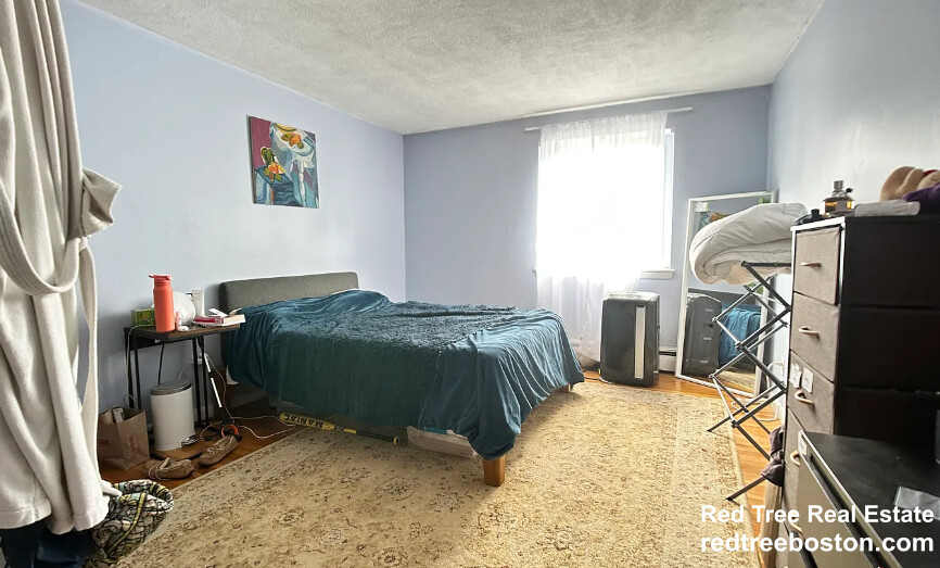 20 Radcliffe Rd, Allston