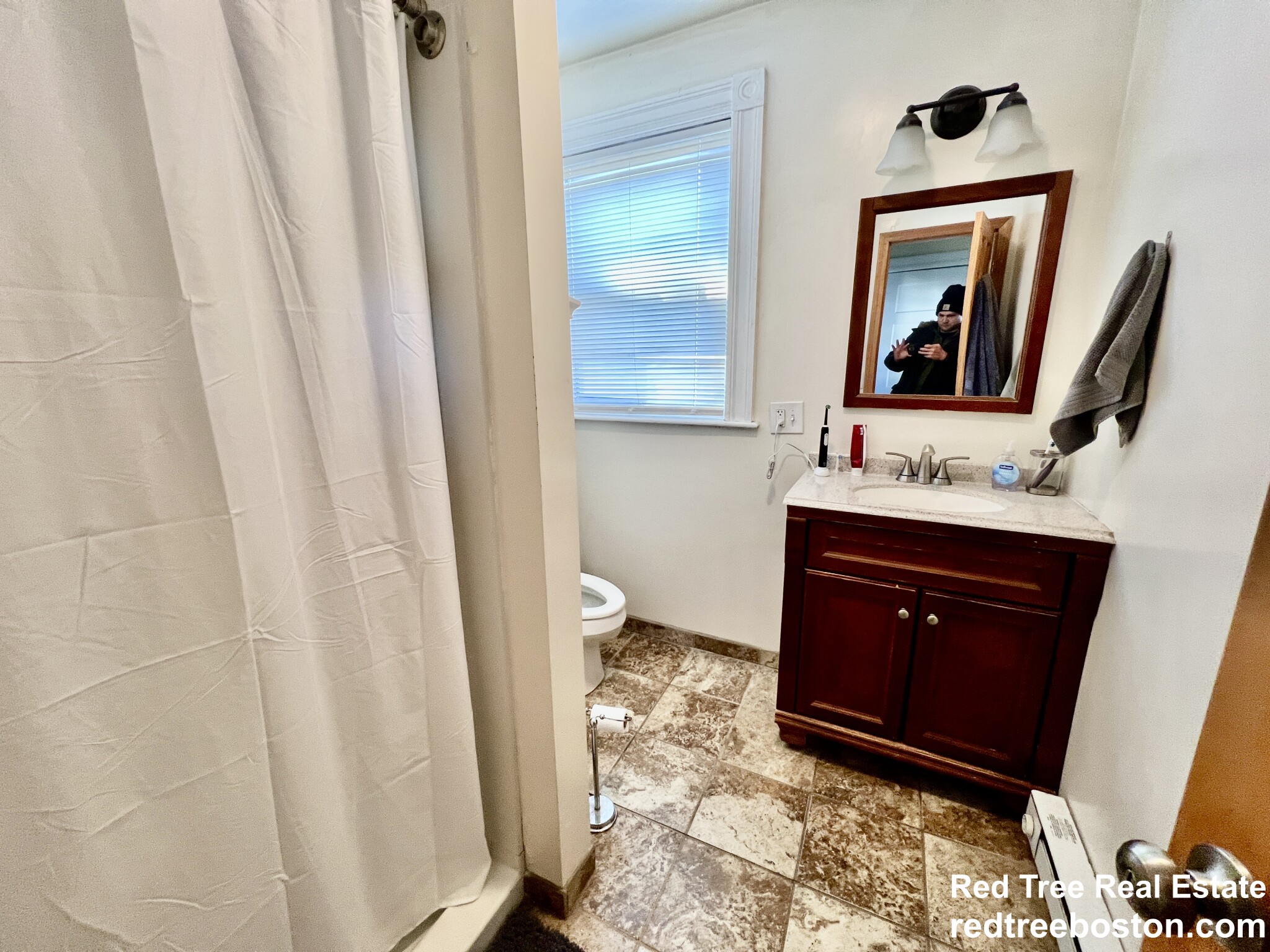 331 Faneuil St, Oak Square