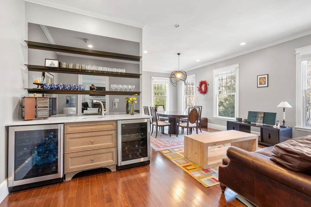 1 Edmunds Rd, Wellesley Hills