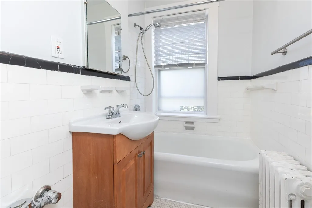 22 Concord Ave, Harvard Square