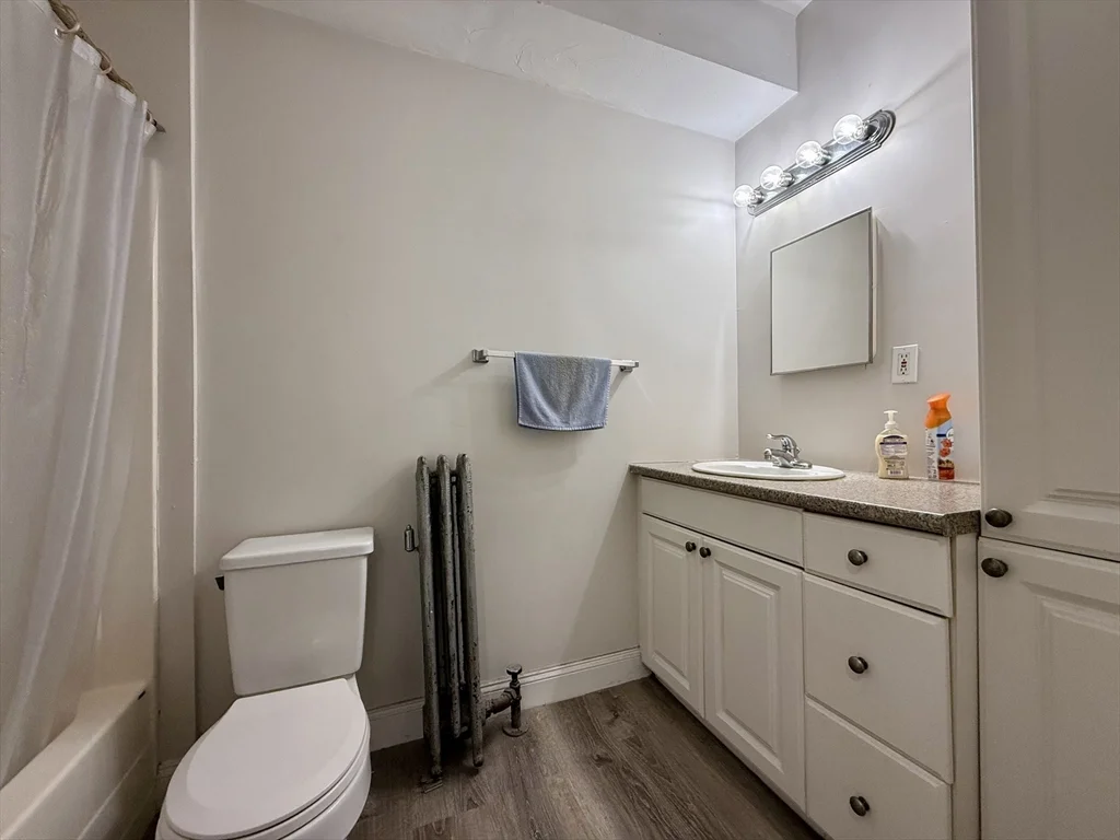 11 John St, Attleboro