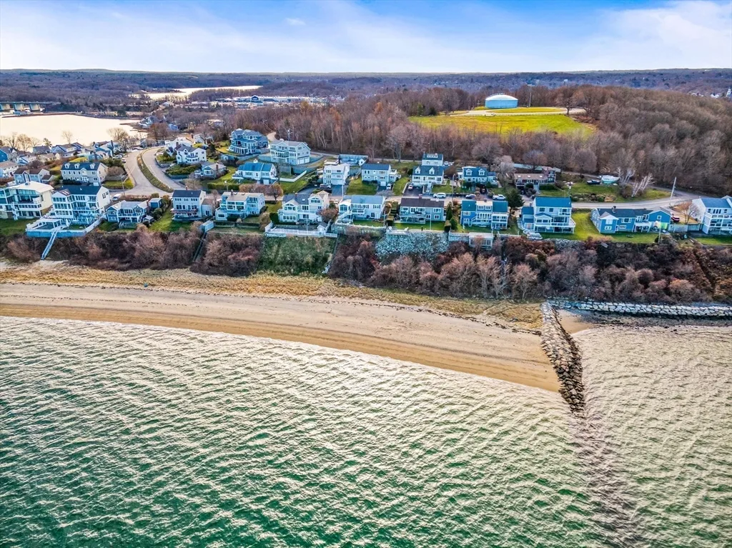 85 Regatta Rd, North Weymouth