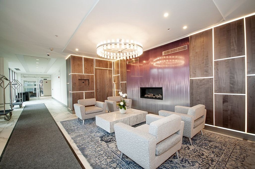 8 Museum Way, East Cambridge