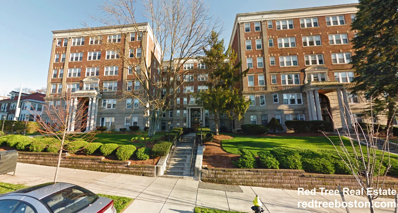 1810 Commonwealth Ave, Brighton