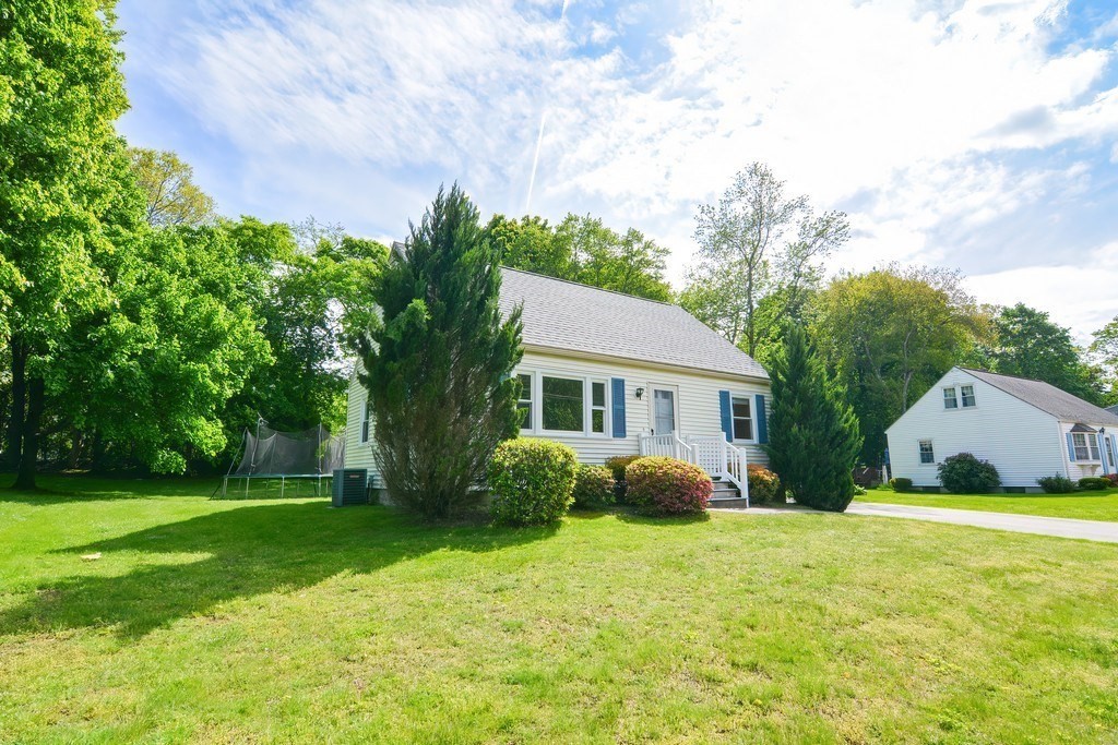 33 Robin Rd, Westborough