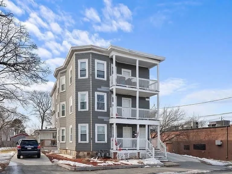 11 Taylor Ave, Brockton