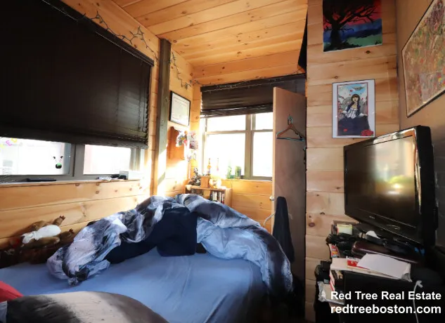 69 Babcock St, North Brookline