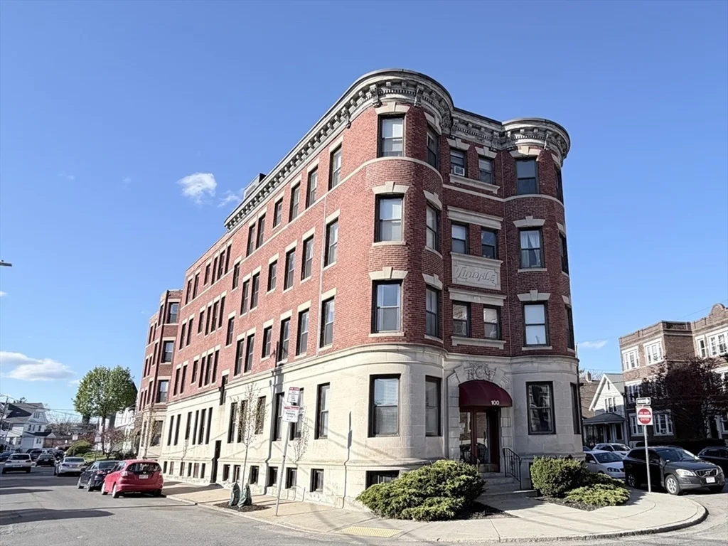 100 Linden St, Brighton