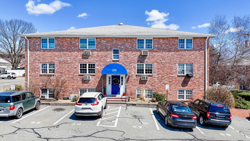 236 Low St, Newburyport