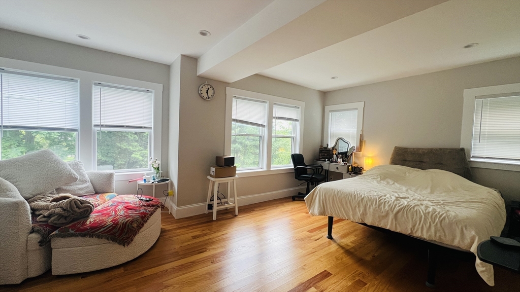 440 Washington St, Wellesley