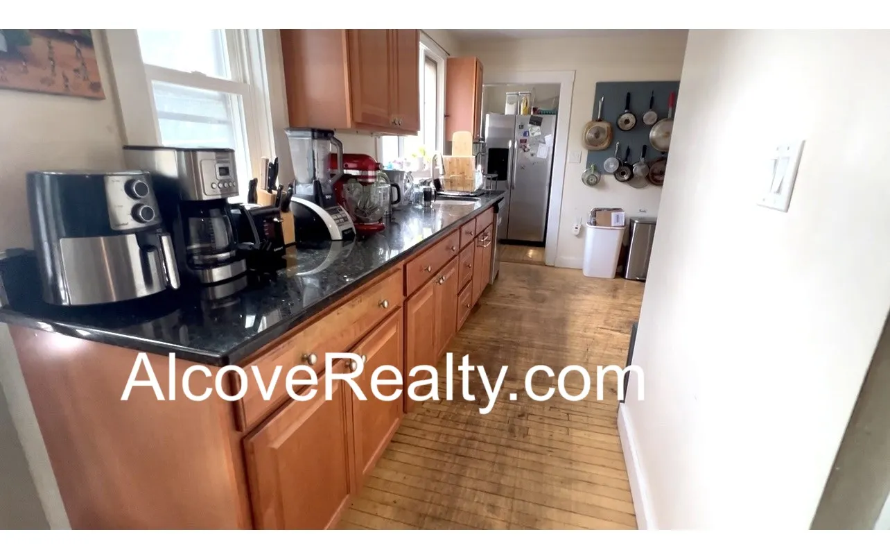 190 North St, West Somerville