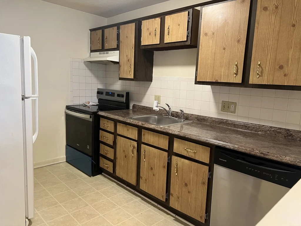 900 Governors Park, Winthrop