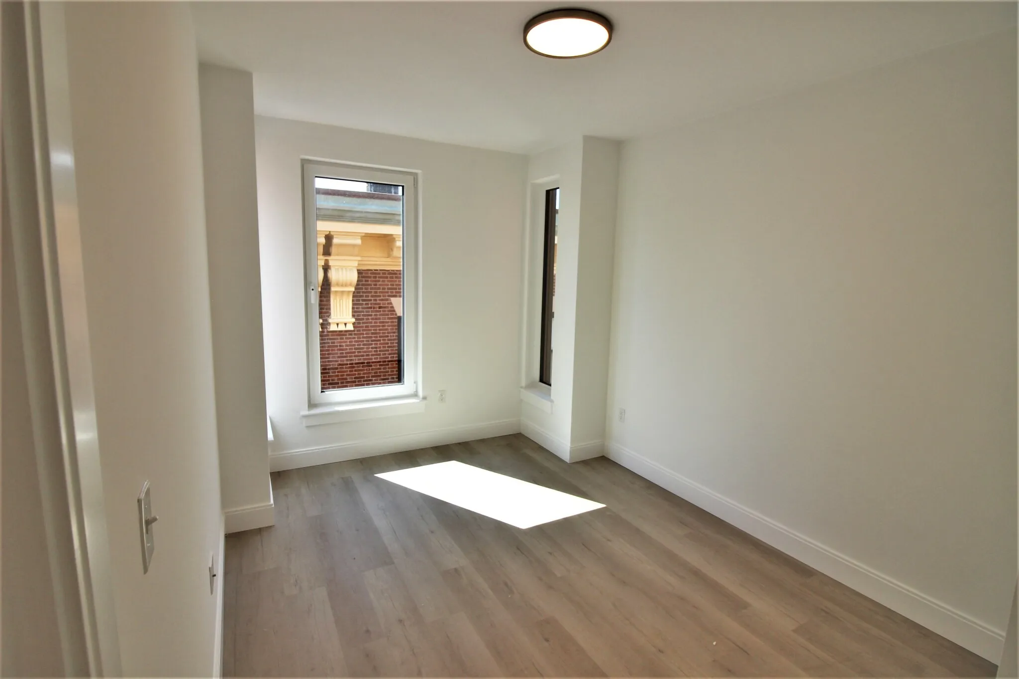 1 Newcomb St, Roxbury