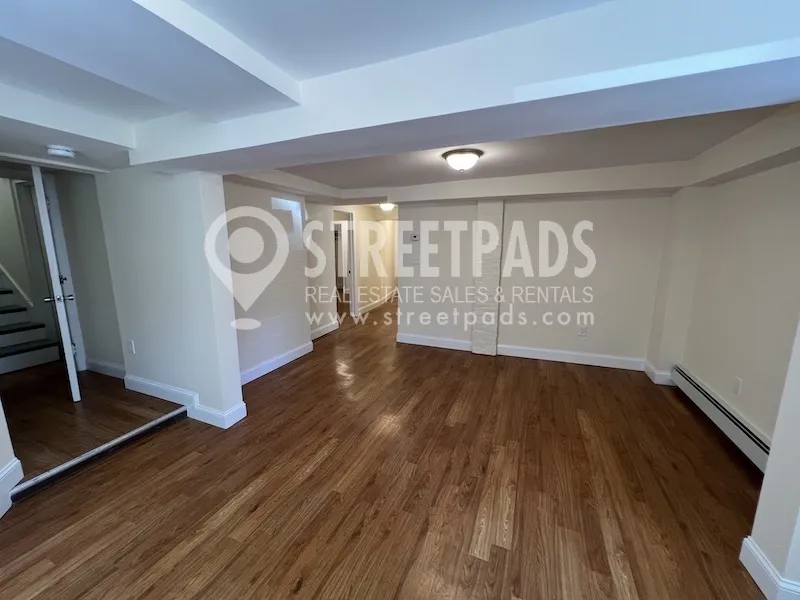 381 Harvard St, Mid-Cambridge