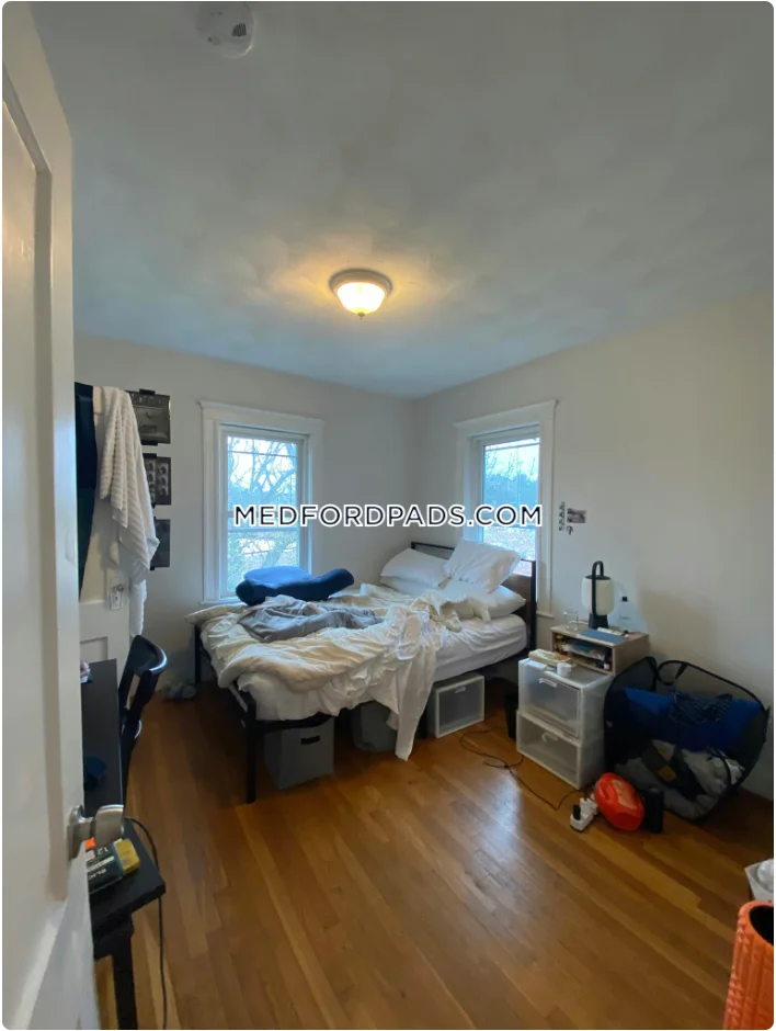 21 Renfrew St, Tufts University