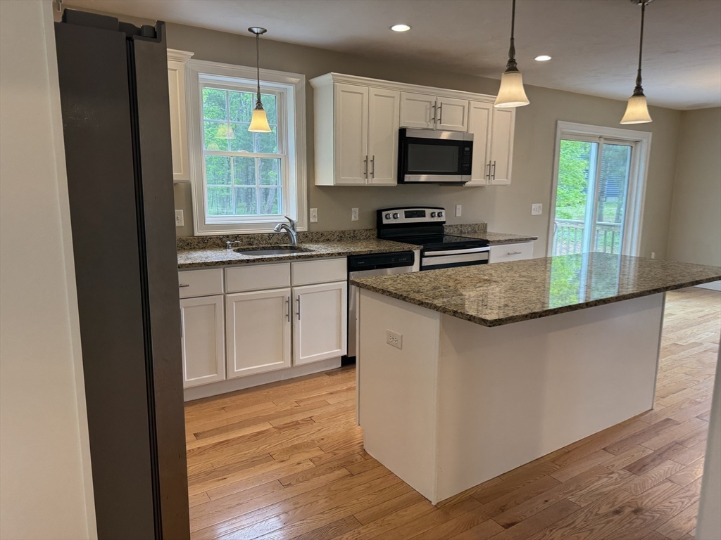 59 Wenham Rd, Carver