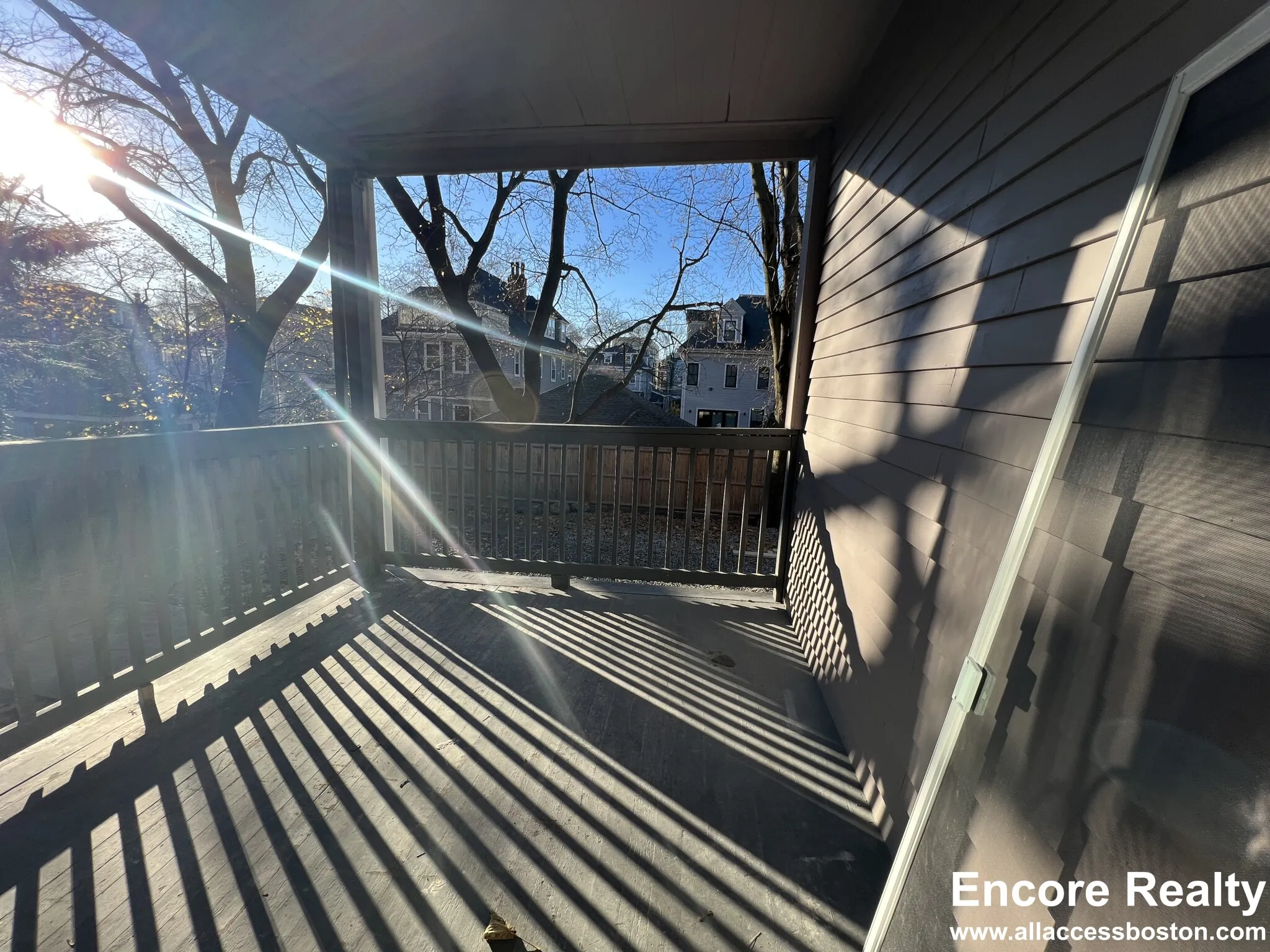 372 Oxford St, Ward Two