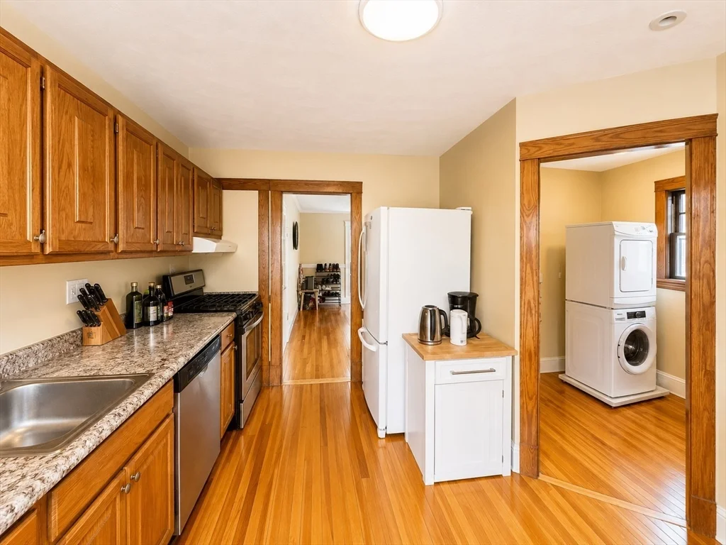 18 Linden Pl, Coolidge Corner