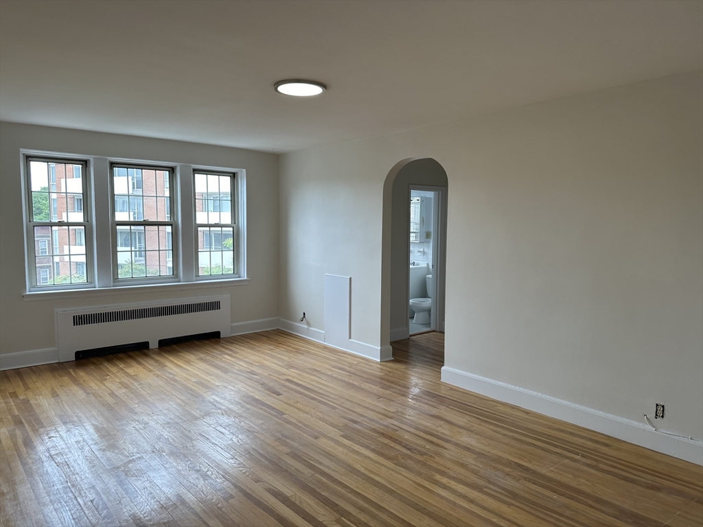 24 Concord Ave, Harvard Square