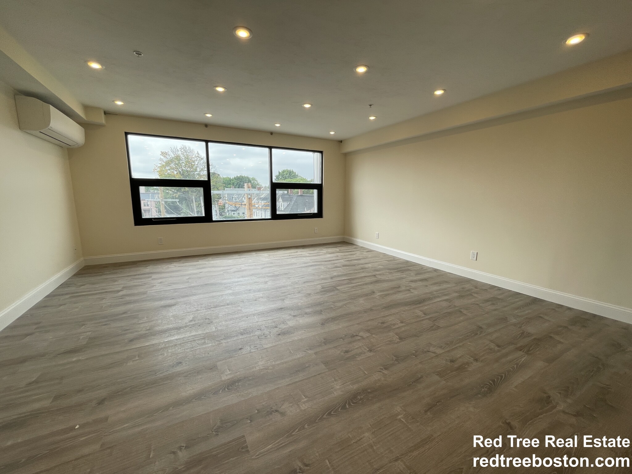 1028 Commonwealth Ave, Boston